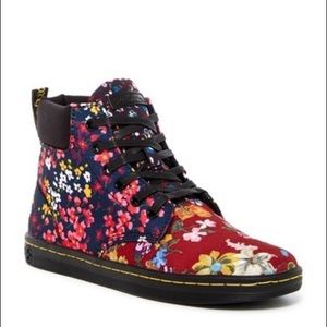 Dr. Martens Maelly Boots